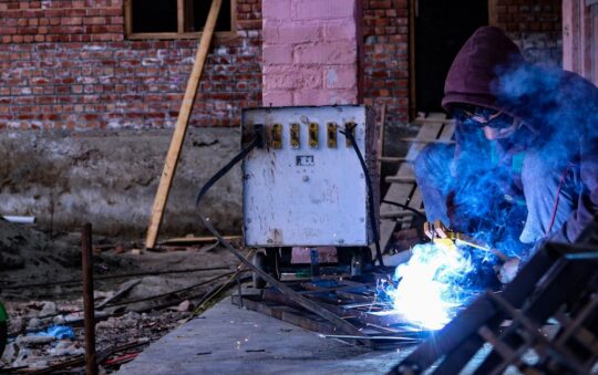 Best Welding Machines for Beginners 2025: Top Easy-to-Use Welders for New Hobbyists
