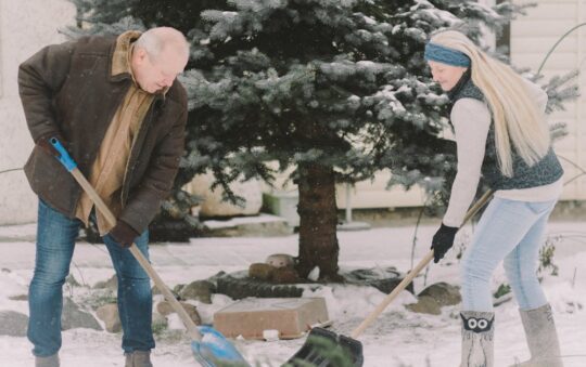 Top Durable Snow Shovels for Winter Prep 2025: Stay Ready for Heavy Snowstorms