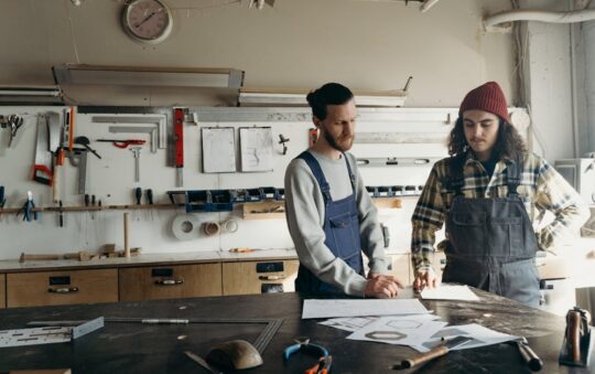 Durable Clamps for Woodworking Projects: Top Picks for Reliable Craftsmanship in 2025